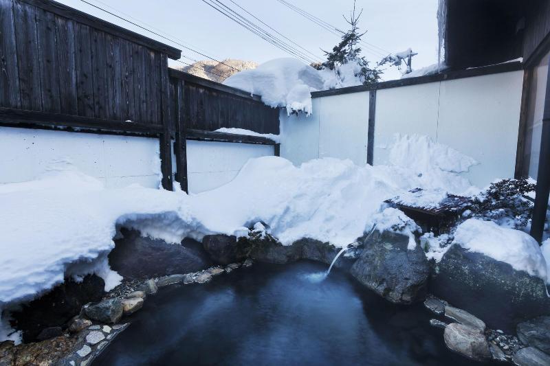Okada Ryokan Warakutei Takajama Kültér fotó