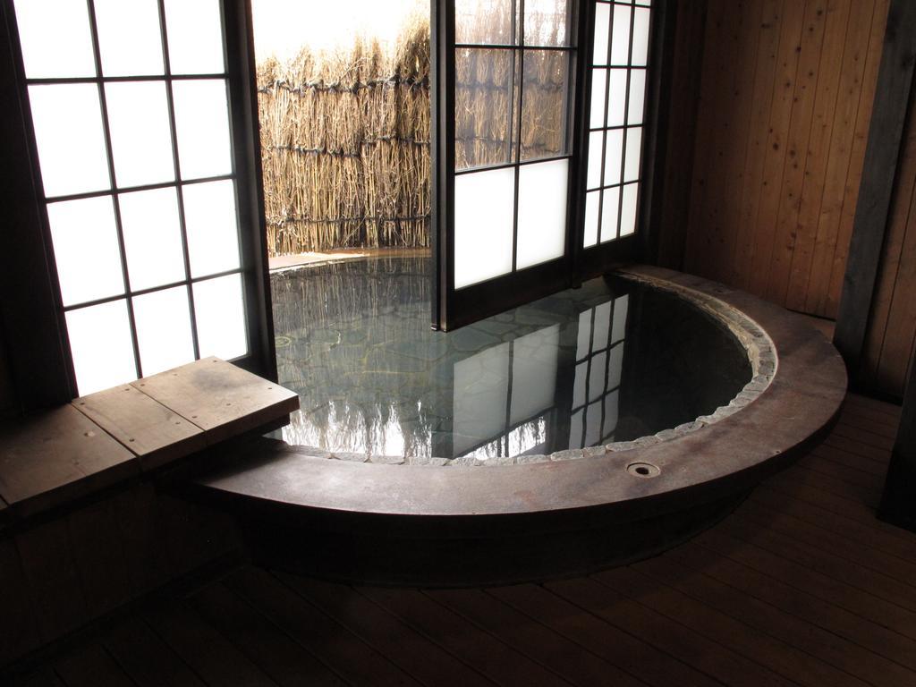 Okada Ryokan Warakutei Takajama Kültér fotó