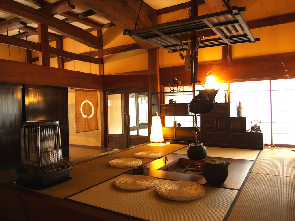 Okada Ryokan Warakutei Takajama Kültér fotó