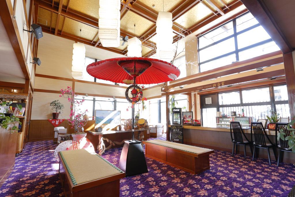 Okada Ryokan Warakutei Takajama Kültér fotó