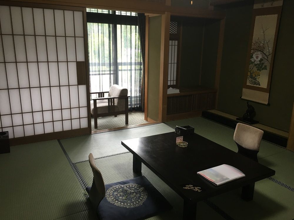 Okada Ryokan Warakutei Takajama Kültér fotó