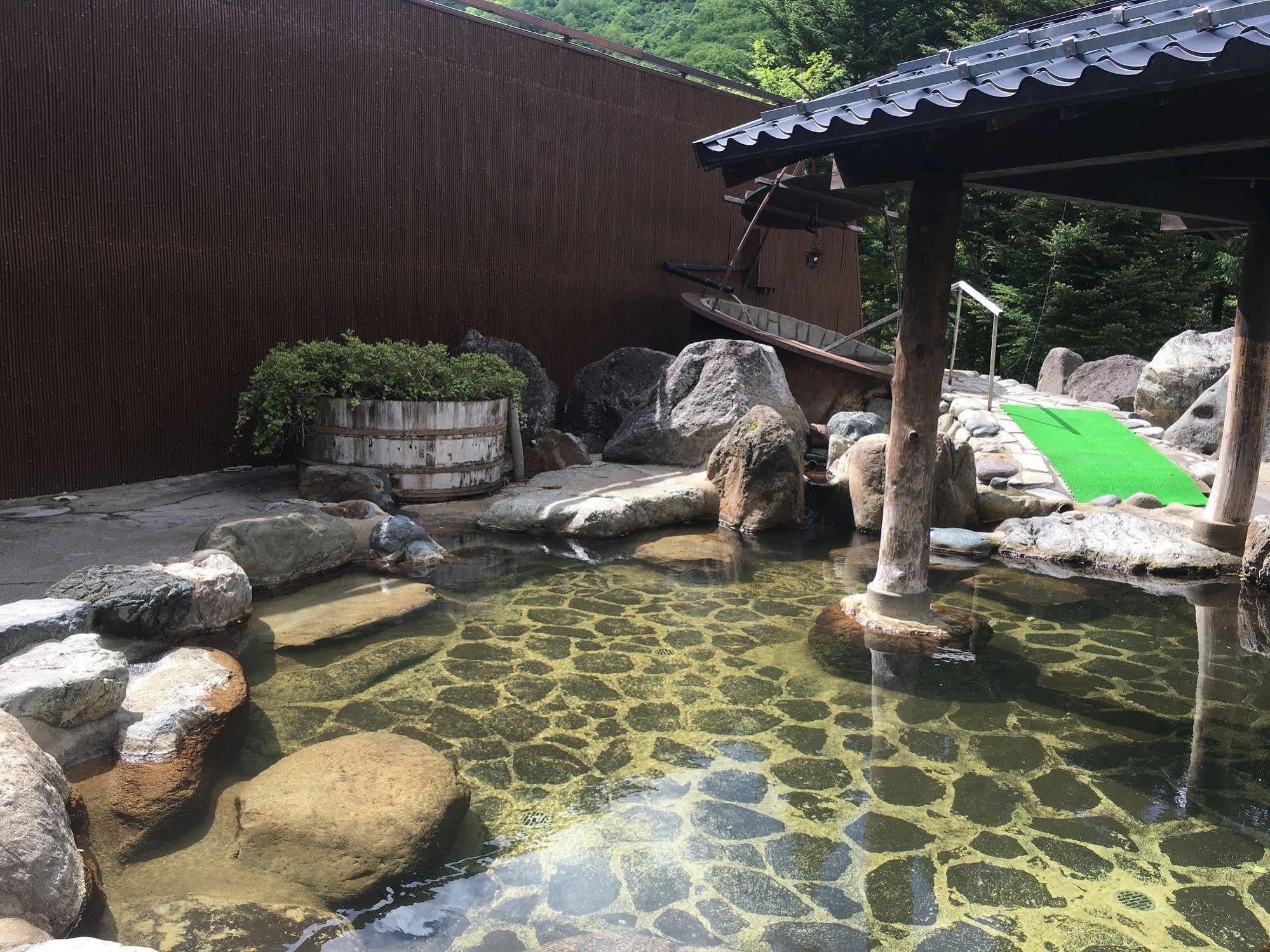 Okada Ryokan Warakutei Takajama Kültér fotó