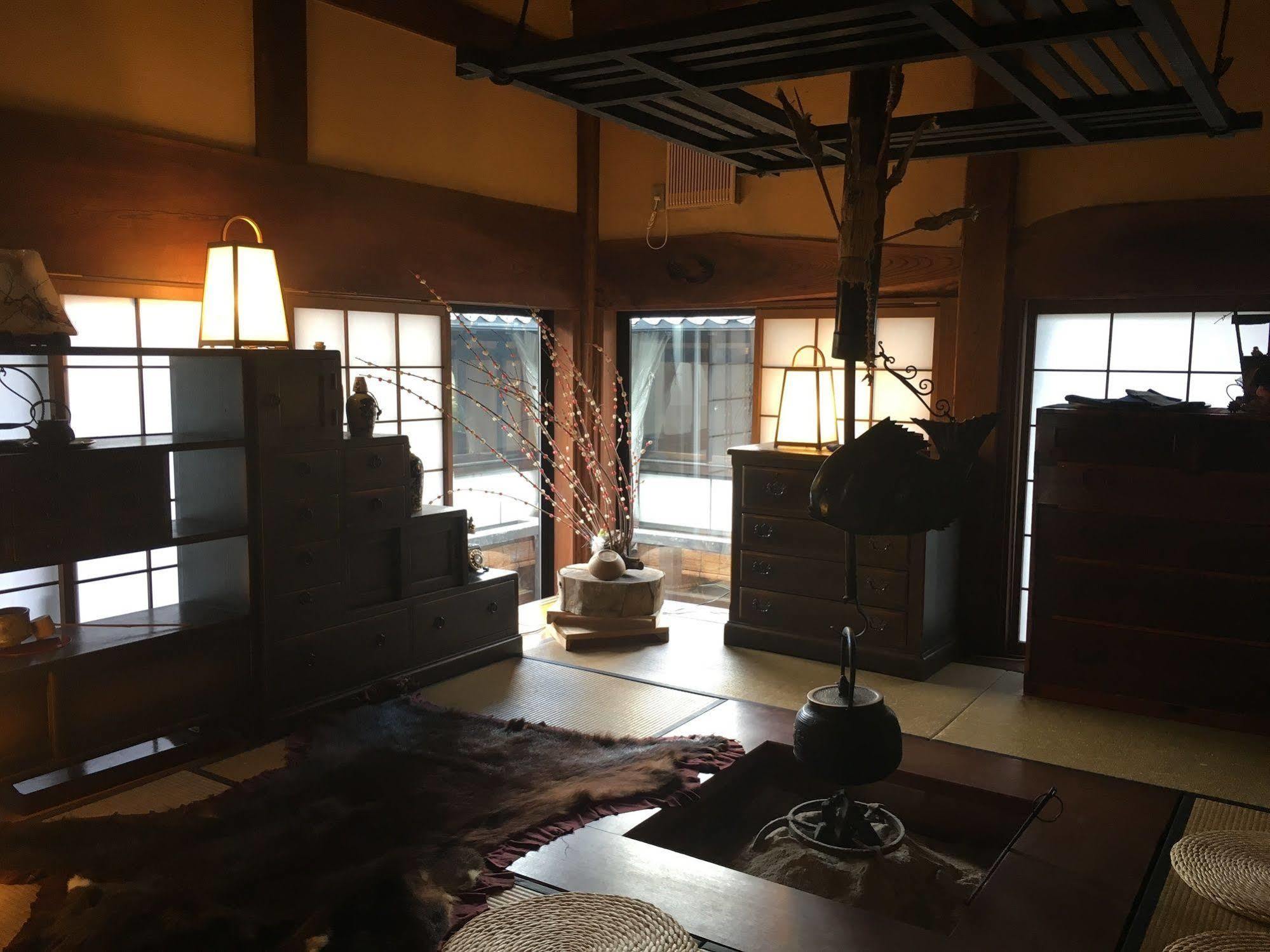 Okada Ryokan Warakutei Takajama Kültér fotó